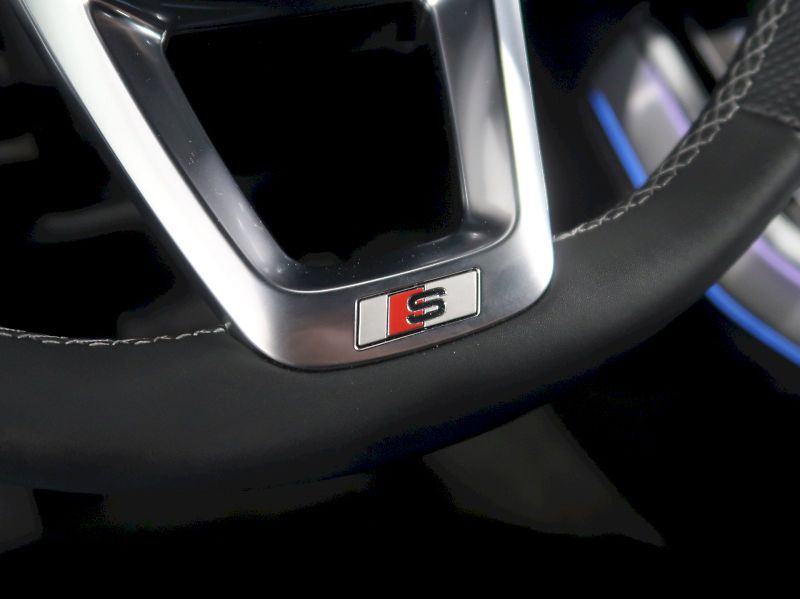 Audi Q7 (2025) S-LINE 60 TFSI e QUATTRO - fotka 22 z 35