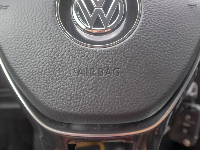 Volkswagen Golf (2018) ČR 1.0TSI 81KW – BARVA - fotka 37 z 52