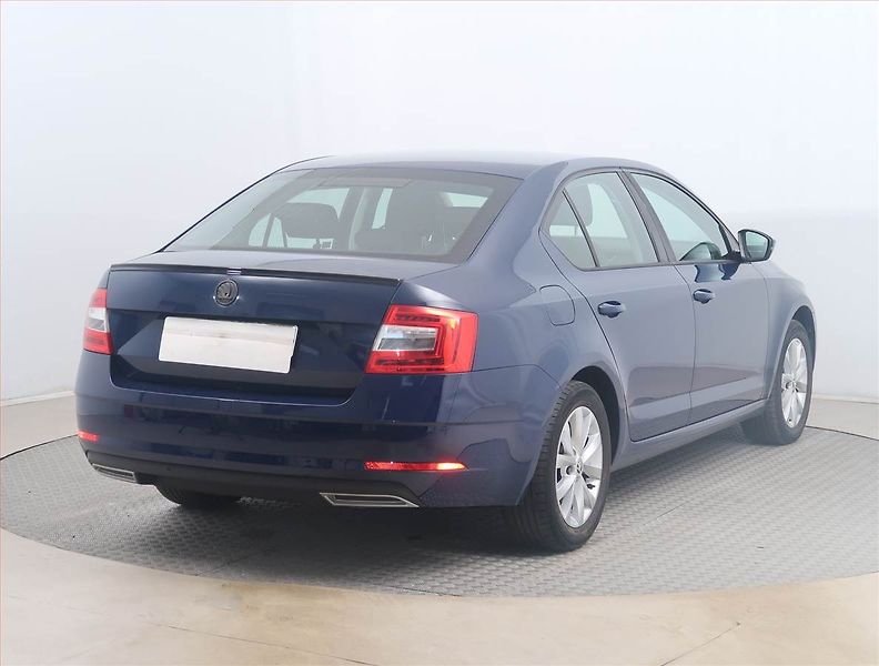 Škoda Octavia (2018) Ambition 1.0 TSI, Tempomat - fotka 5 z 14