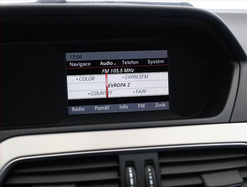 Mercedes-Benz Třídy C (2013) C 220 CDI, 4X4, Automat, Kůže - fotka 14 z 17