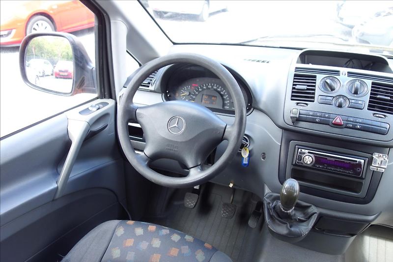 Mercedes-Benz Vito 2,2 CDi 80KW, ČR, 6MÍST,111. - fotka 18 z 27
