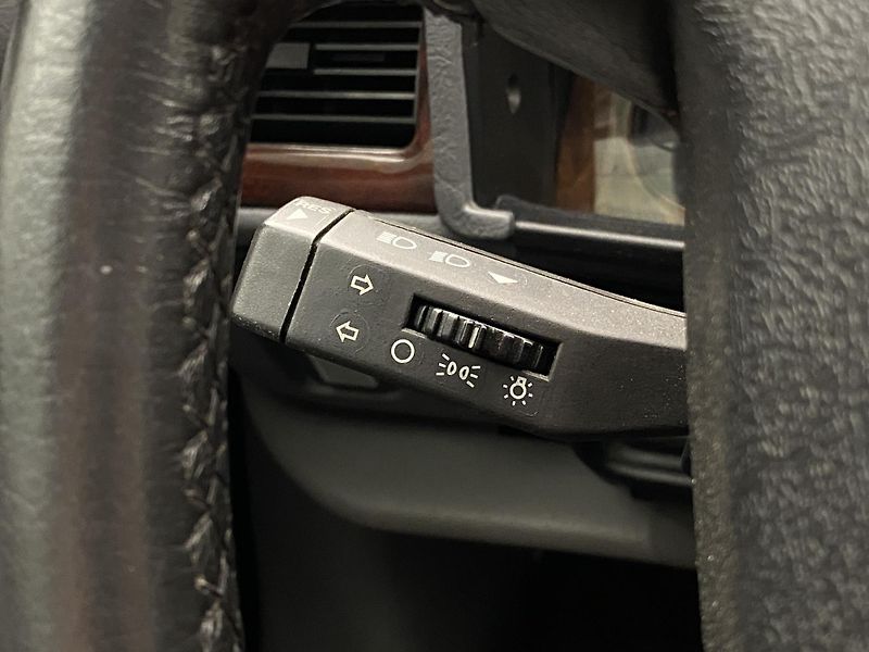 Jaguar XJS CONVERTIBLE 4.0 R6 AUT 1.maj - fotka 18 z 42