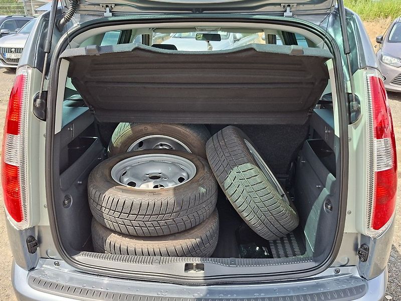 Škoda Roomster 1,2 TSI 63kW M5 2.MAJ - fotka 5 z 23