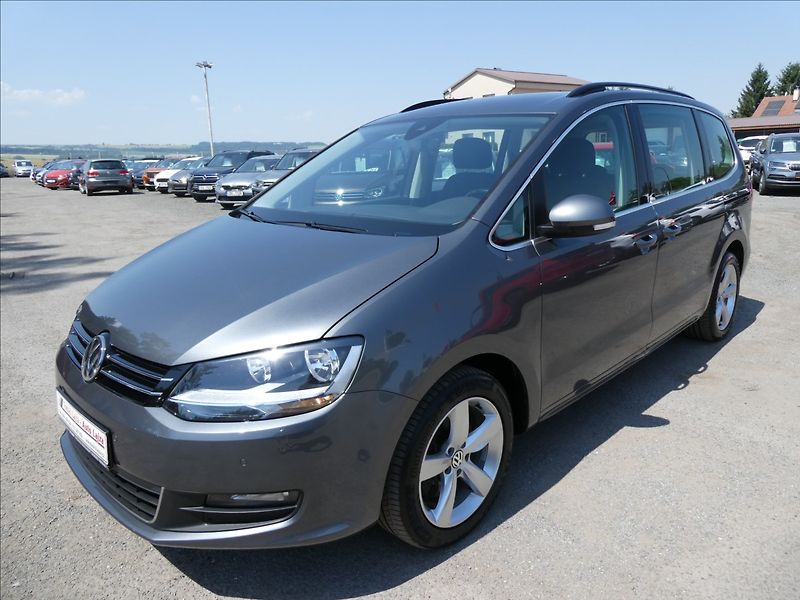 Volkswagen Sharan 2,0 TDi 110kW webasto, 2x kola - fotka 3 z 50