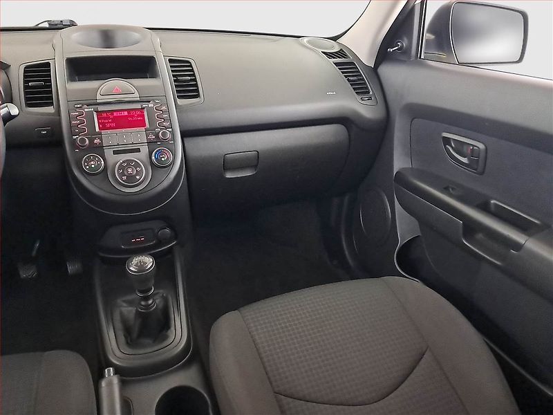 Kia Soul (2010) 1.6 CVVT, po STK, zamluveno - fotka 8 z 17