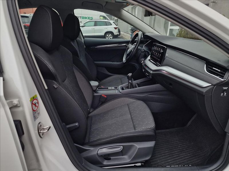 Škoda Octavia 2.0 TDI Style,původ ČR,1.Maj. - fotka 14 z 50