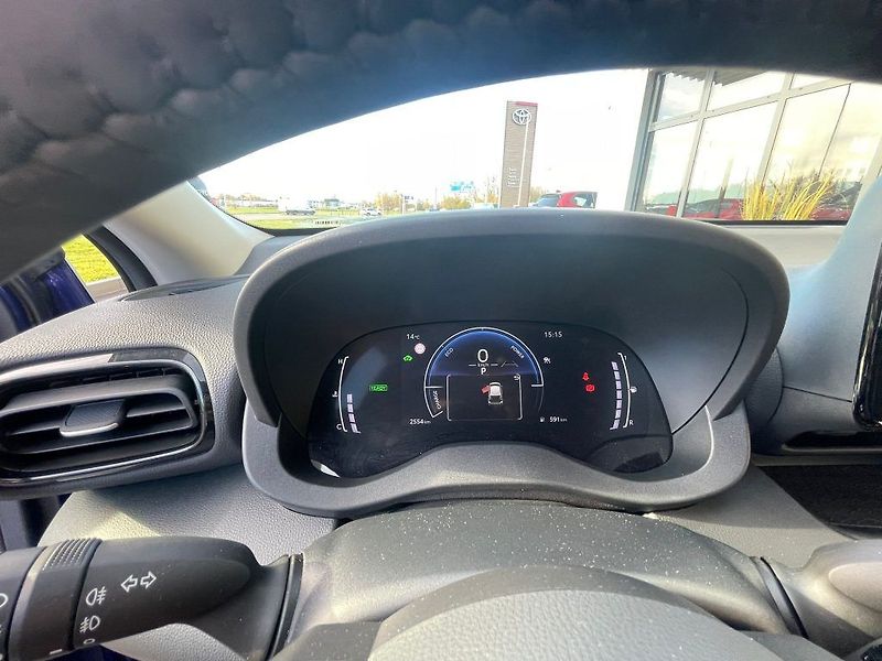 Toyota Yaris 1.5 Hybrid 116k automat Style - fotka 21 z 28