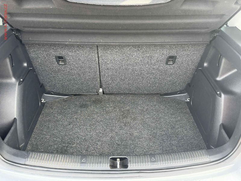 Škoda Fabia (2012) 1.6TDi, ČR, Výhř.sed. - fotka 7 z 20