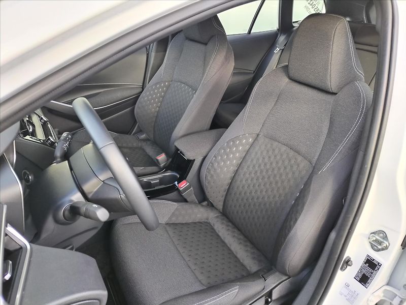 Toyota Corolla 1.8 HYBRID e-CVT  TS COMFORT T - fotka 5 z 16