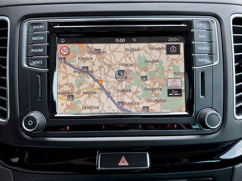 Seat Alhambra (2016) Style DSG 2,0TDi 135kW - fotka 26 z 35
