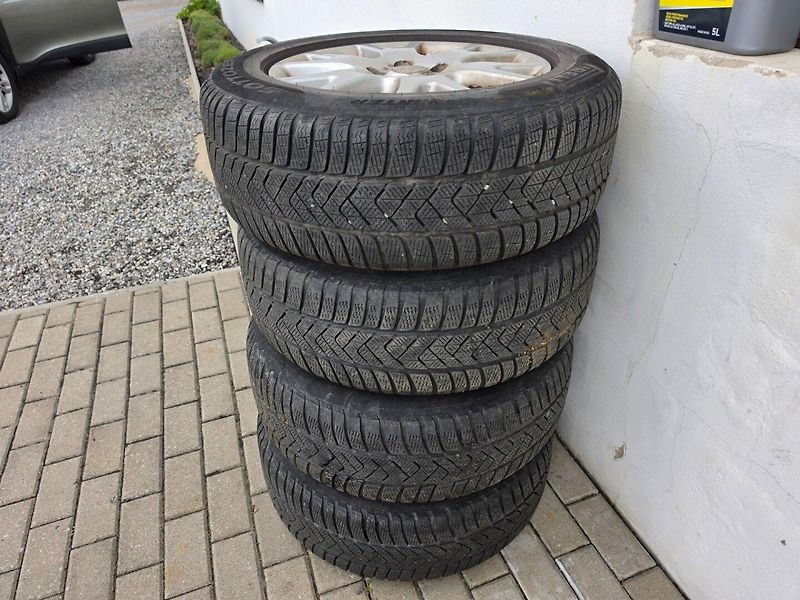 Hyundai ix35 (2012) 2.0 CRDi 4WD - fotka 33 z 34