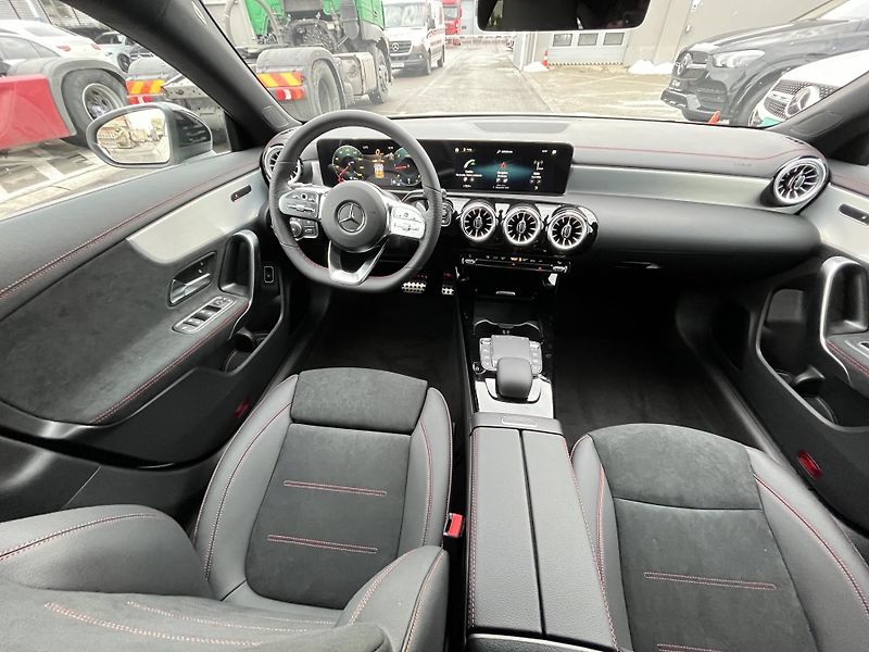 Mercedes-Benz CLA (2025) CLA 180d Shooting Brake - fotka 9 z 15