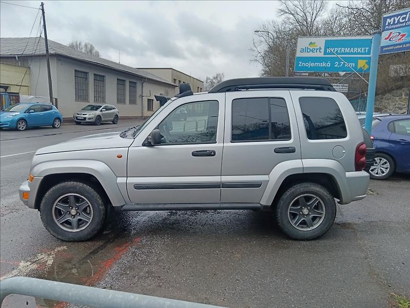 Jeep Cherokee 2,8 CRD - fotka 6 z 20