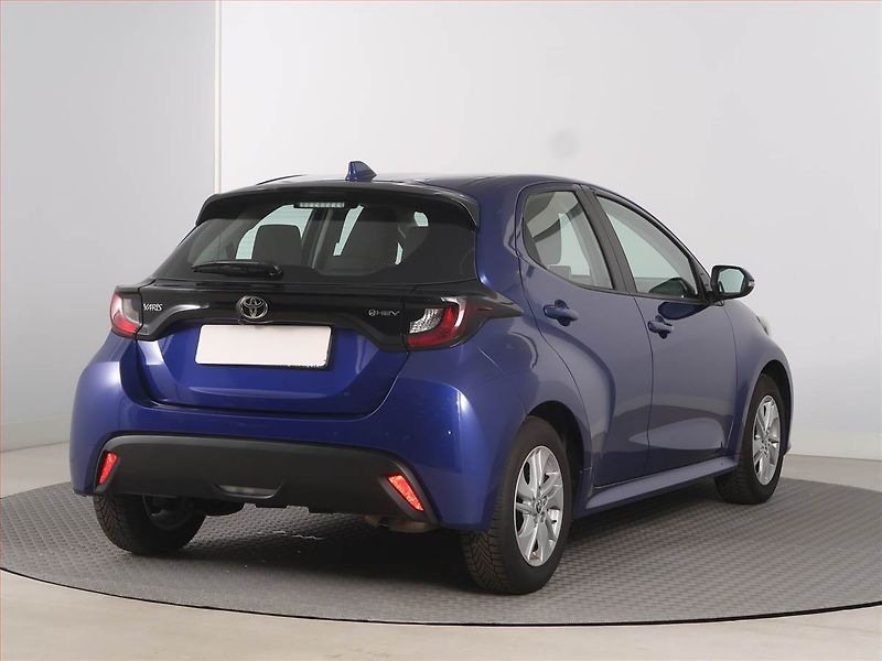 Toyota Yaris (2024) 1.5 VVT-i Hybrid - fotka 5 z 19
