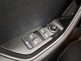 Škoda Superb (2016) 2.0 TDI, Automat, Kůže, Navi - náhled 16