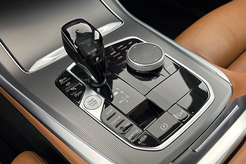 BMW X5 M50d - fotka 26 z 29