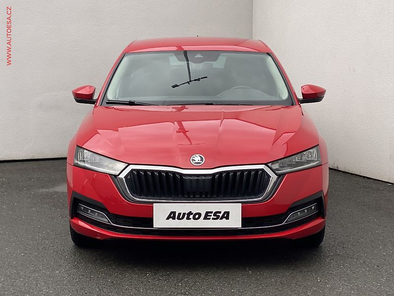 Škoda Octavia (2022) 1.0 TSi, ČR, Style, LED - fotka 2 z 19