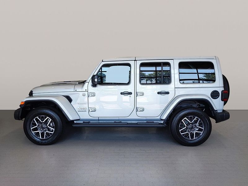 Jeep Wrangler (2024) Sahara 2.0 Turbo 4WD - fotka 2 z 11