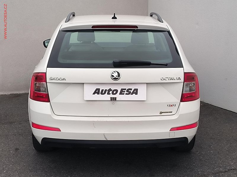 Škoda Octavia (2013) 1.8 TSI 4x4, ČR, Ambition - fotka 5 z 20
