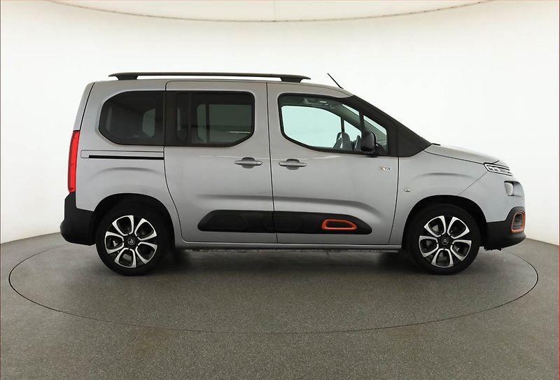 Citroën Berlingo (2019) Feel 1.2 PureTech, 5Míst, ČR - fotka 6 z 16
