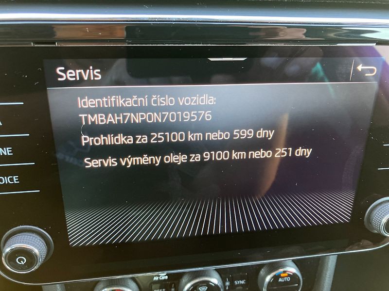 Škoda Superb (2022) 2.0TDI 110kW DSG STYLE PLUS - fotka 24 z 30