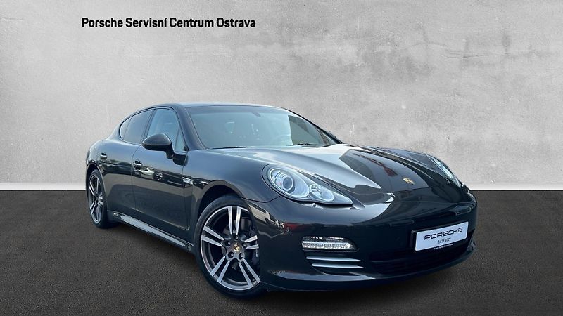 Porsche Panamera 4 - fotka 4 z 29