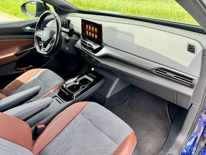 Volkswagen ID.4 (2020) 82kWh, SoH 89%, Tažné zařízení - fotka 10 z 16