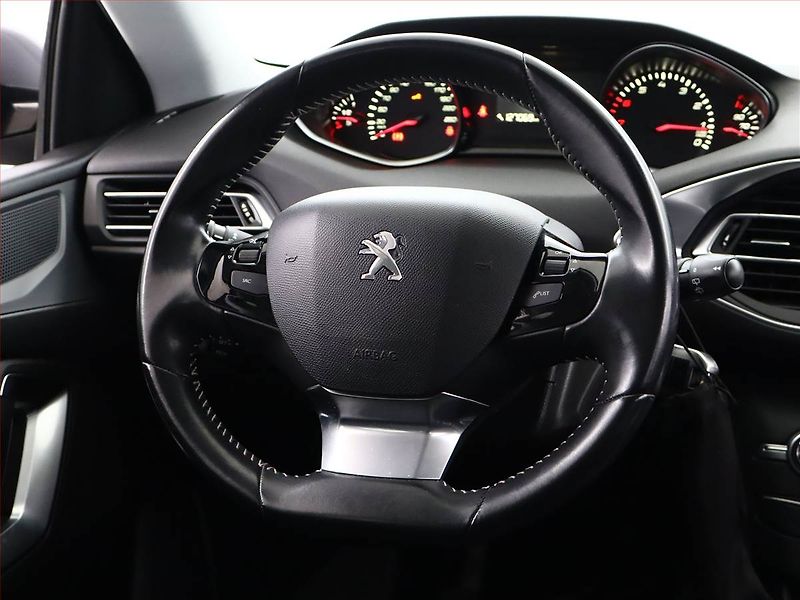 Peugeot 308 (2019) 1.2 PureTech, Serv.kniha - fotka 13 z 16