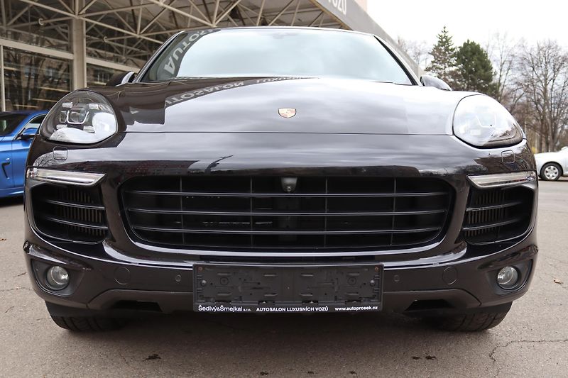 Porsche Cayenne S DIESEL 4.2 V8 283kW 4X4 DPH - fotka 3 z 50