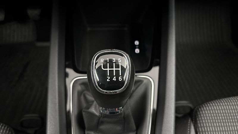 Škoda Octavia 2.0 TDI Ambition Combi - fotka 23 z 26