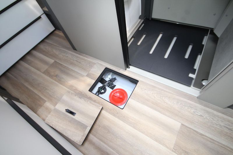 Niesmann+Bischoff (2025) iSmove 7.3F - fotka 51 z 77