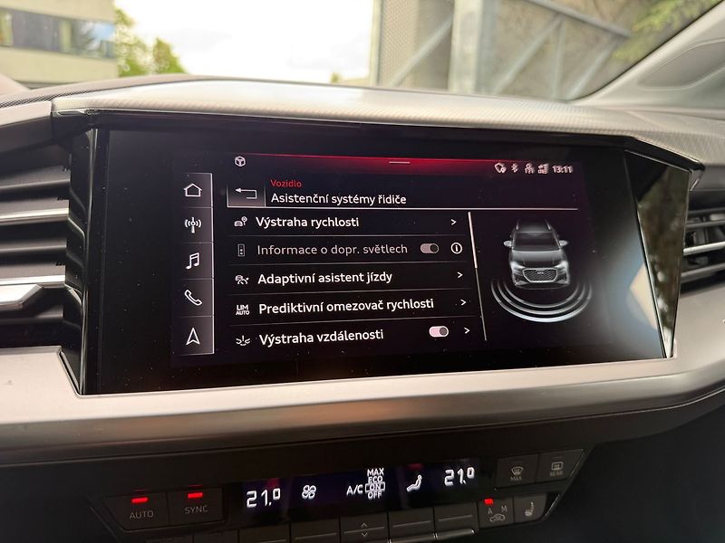 Audi Q4 e-tron 40 e-tron  REZERVACE - fotka 19 z 36