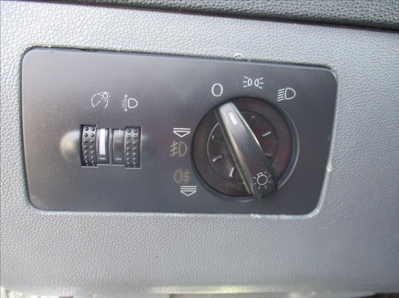 Škoda Fabia 1,2 i, 47kW,74 786km,1.maj,CZ, - fotka 22 z 29