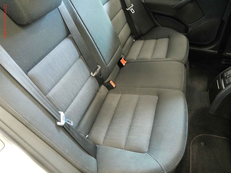 Škoda Octavia (2006) 1.6i, AC, temp - fotka 12 z 20