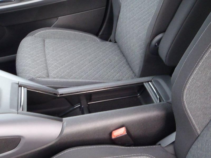Opel Combo Life Elegance Plus 1.5 CDTI - fotka 25 z 29