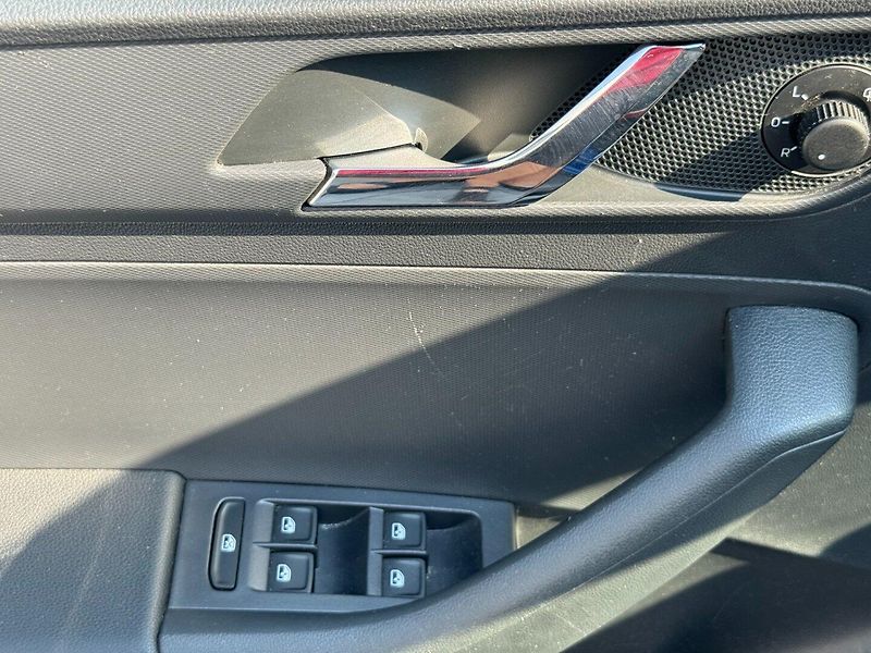 Škoda Rapid (2016) Monte Carlo 1.4 TSI DSG - fotka 30 z 37