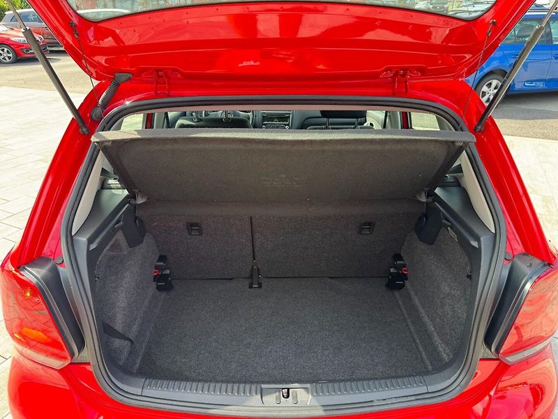 Volkswagen Polo (2012) Comfortline 1.2i 44kW - fotka 21 z 36