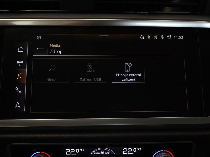 Audi Q3 2,0 TDi S-Line 54tkm. 1.maj.ČR - fotka 12 z 24