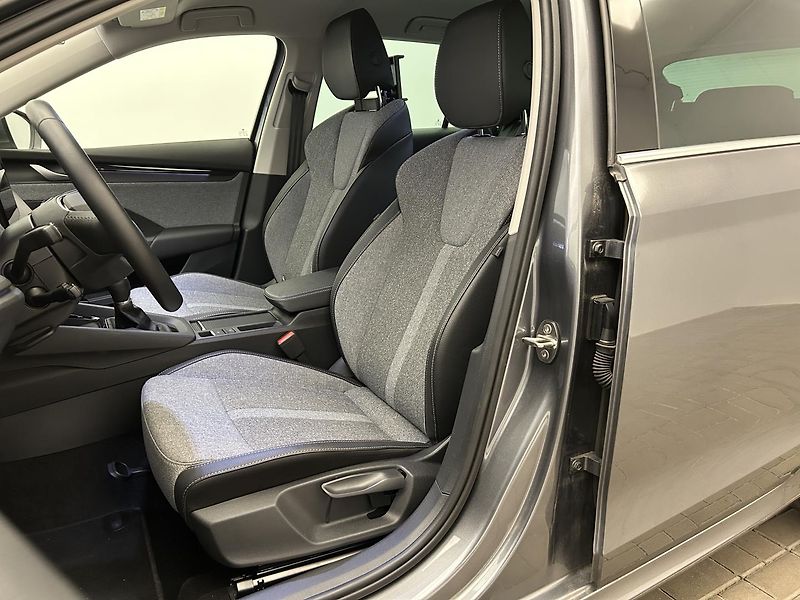 Škoda Octavia 1.5 TSI Top selection - fotka 7 z 25