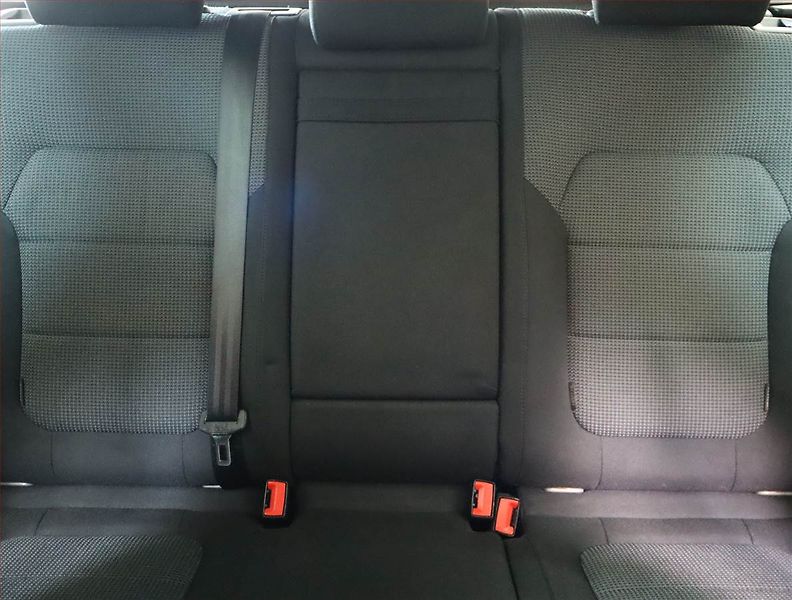 Volkswagen Passat (2012) 2.0 TDI, 4X4, Automat - fotka 10 z 23