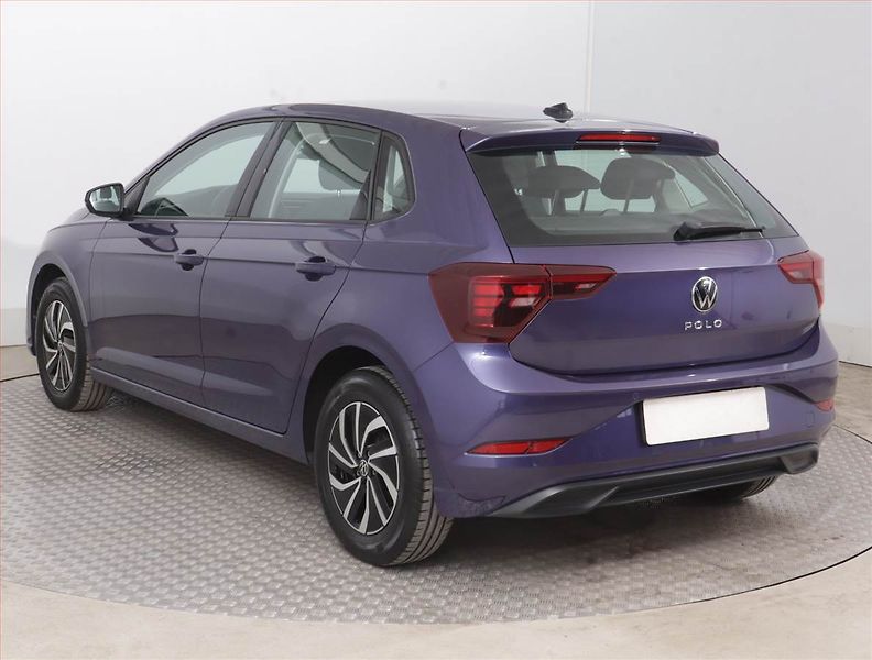 Volkswagen Polo (2022) Life 1.0 TSI, Serv.kniha - fotka 4 z 15