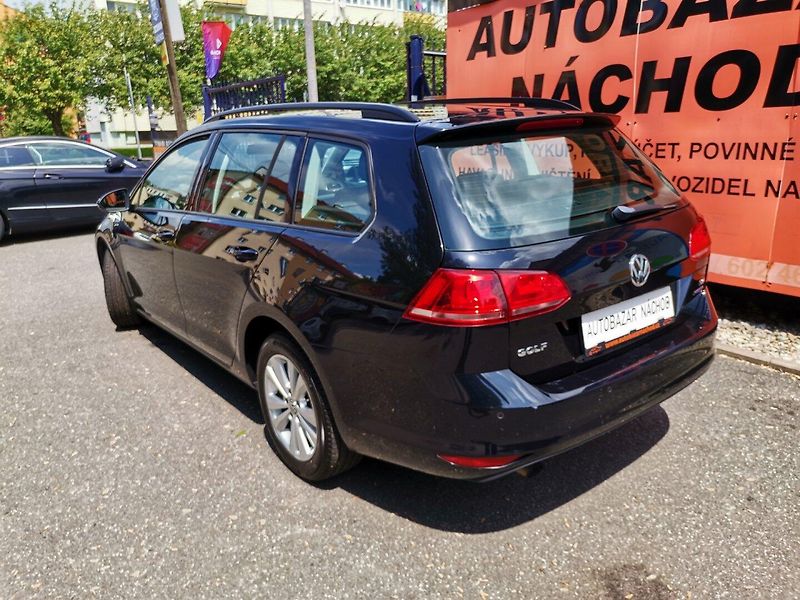 Volkswagen Golf Variant (2014) 1.2TSi 77kw PDC - fotka 3 z 27