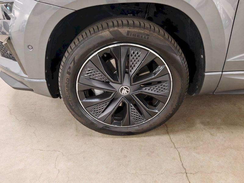 Škoda Karoq (2025) 2.0 TSI 140 kW DSG 4x4 Sportli - fotka 32 z 32
