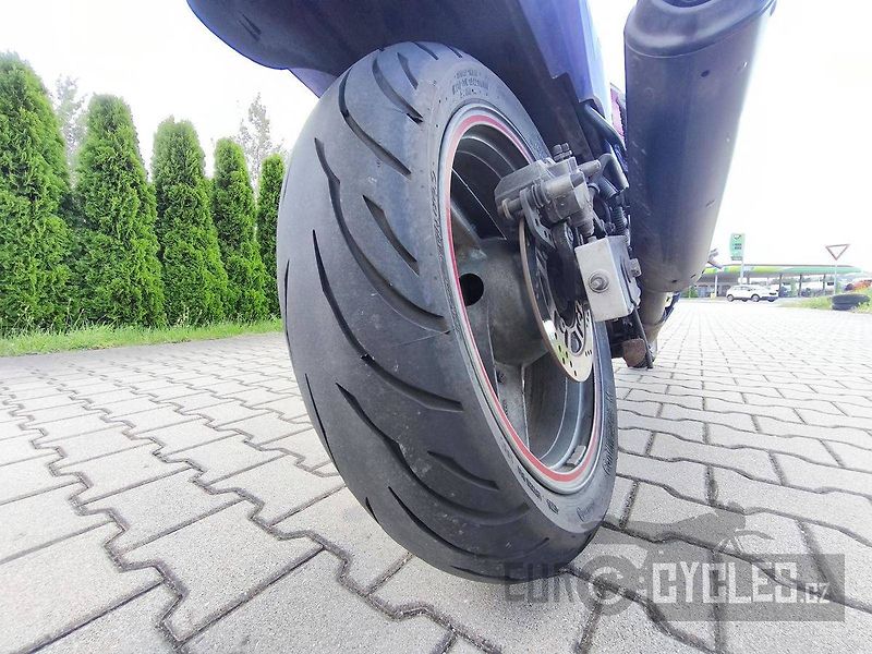 Kawasaki ZZR 600 (1992) - fotka 11 z 12