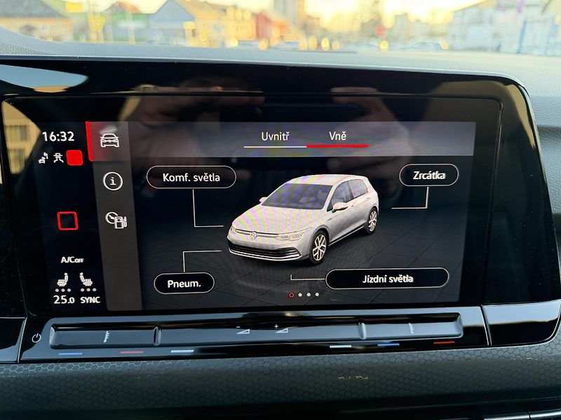 Volkswagen Golf GTD 2,0 TDi/147kW - DSG,Matrix - fotka 26 z 85