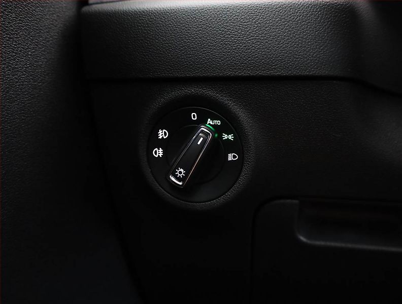 Škoda Karoq (2020) 1.5 TSI - fotka 14 z 17