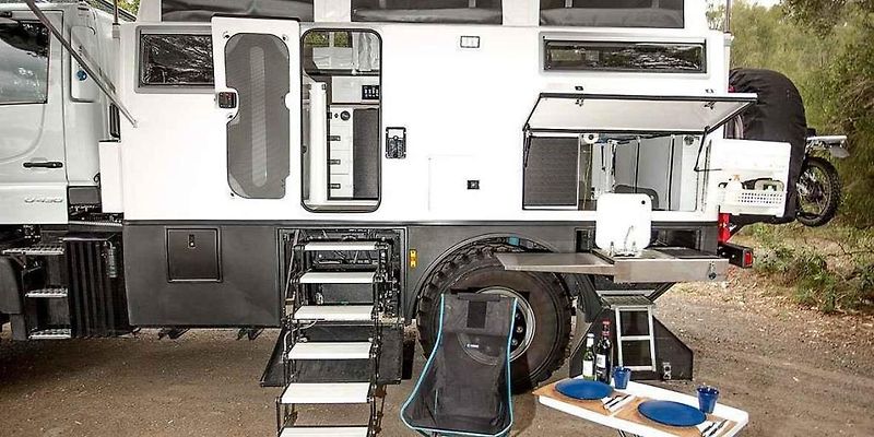 Mercedes Unimog EarthCruiser