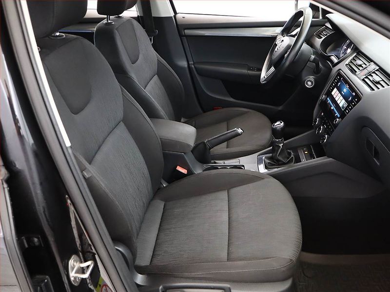 Škoda Octavia (2017) Style 1.4 TSI CNG, Serv.kniha - fotka 7 z 18
