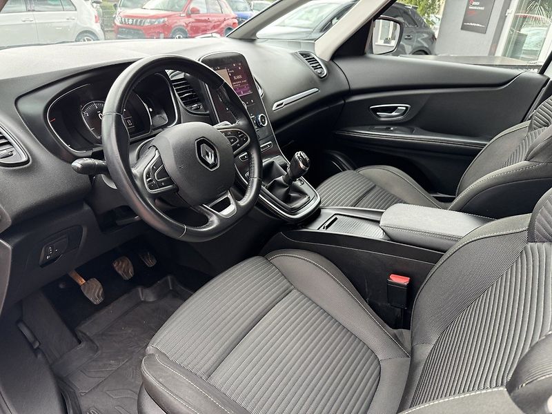 Renault Scénic (2017) 1.5dCi Navi Digi Klima - fotka 22 z 45