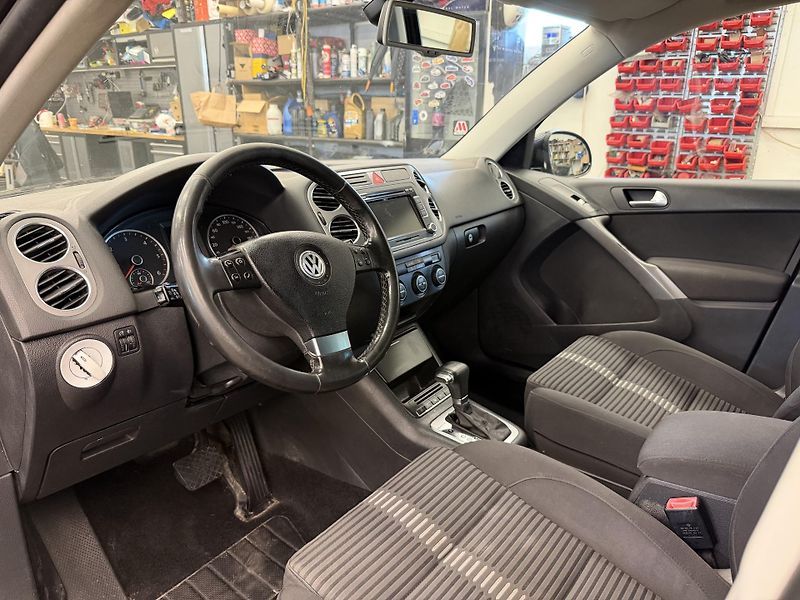 Volkswagen Tiguan Sport & Style 2.0 TDi 103kW  - fotka 10 z 18